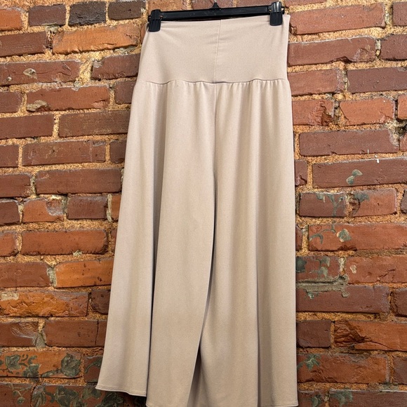 Y2K Tan/Khaki Wide Leg‎ Gaucho Pants Size Small Oversized - Picture 4 of 4